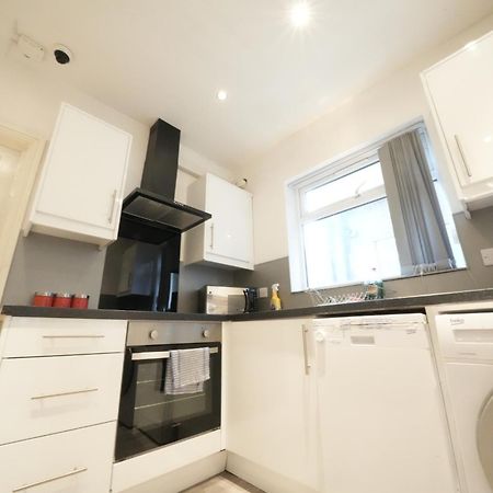 Harmondsworth Grand Airport Ensuites מראה חיצוני תמונה