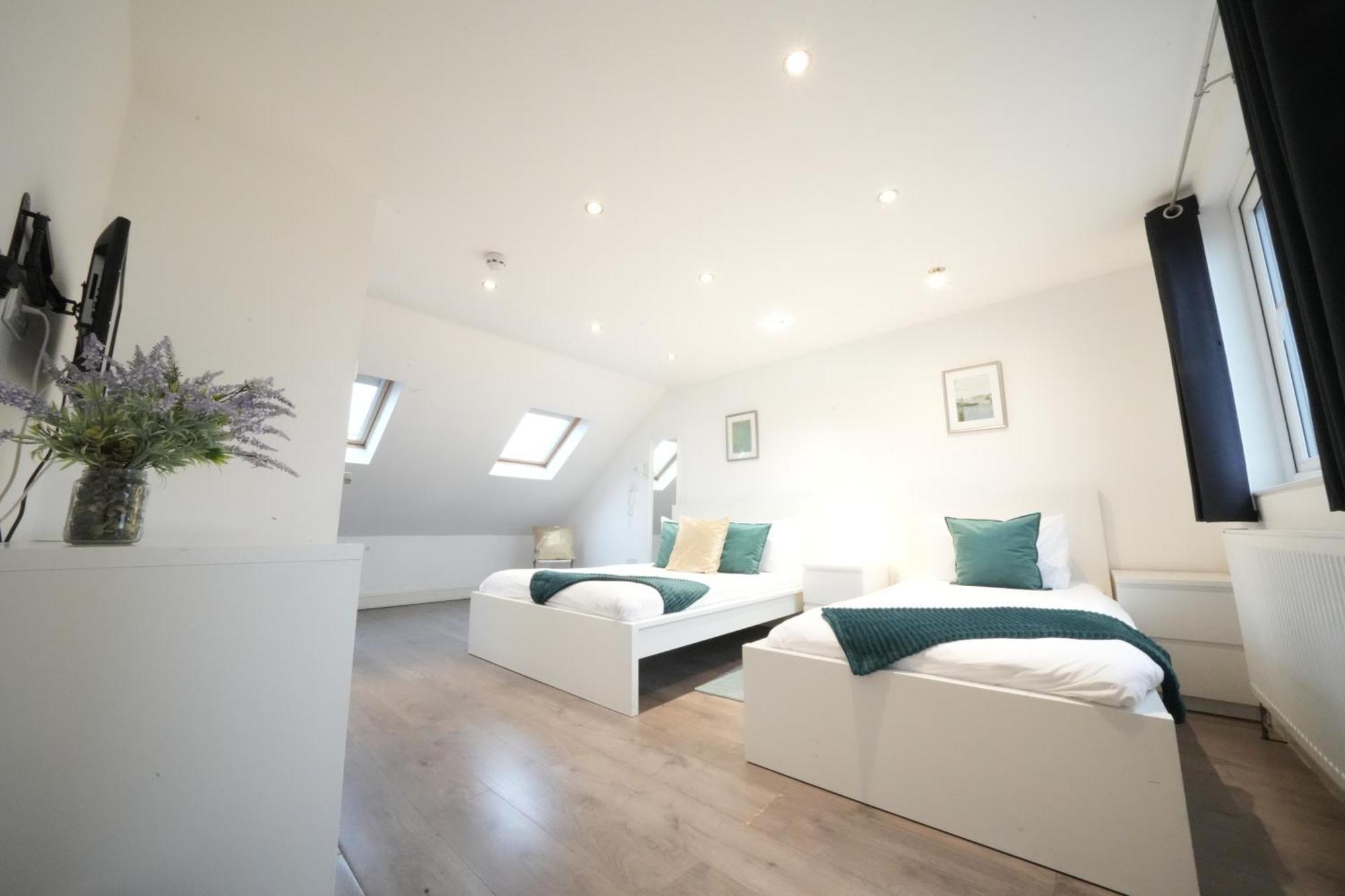 Harmondsworth Grand Airport Ensuites מראה חיצוני תמונה
