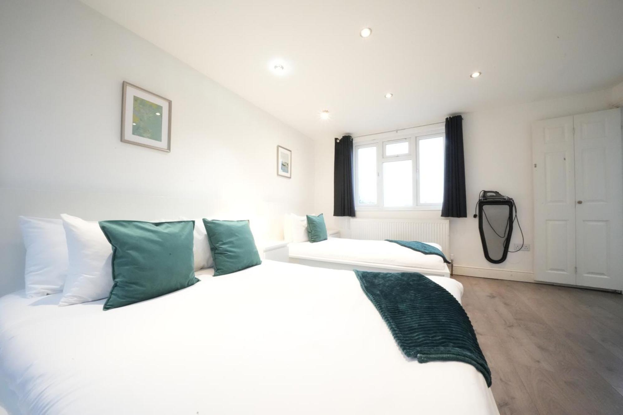 Harmondsworth Grand Airport Ensuites מראה חיצוני תמונה